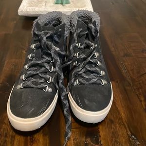 Dr scholls sneaker boots